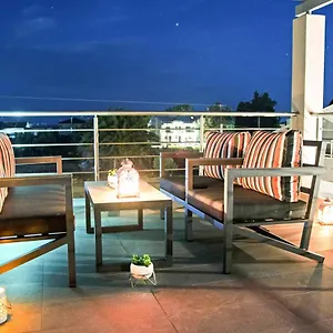 Aelia Luxury Apartment